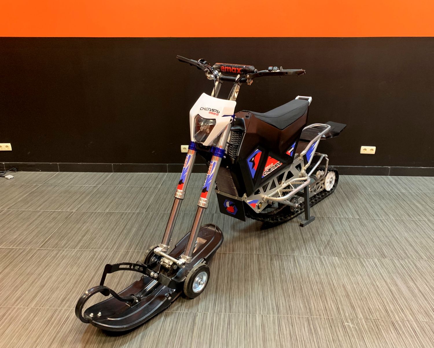 Сноубайк Снегирь 2500 50 А/ч (Черный)