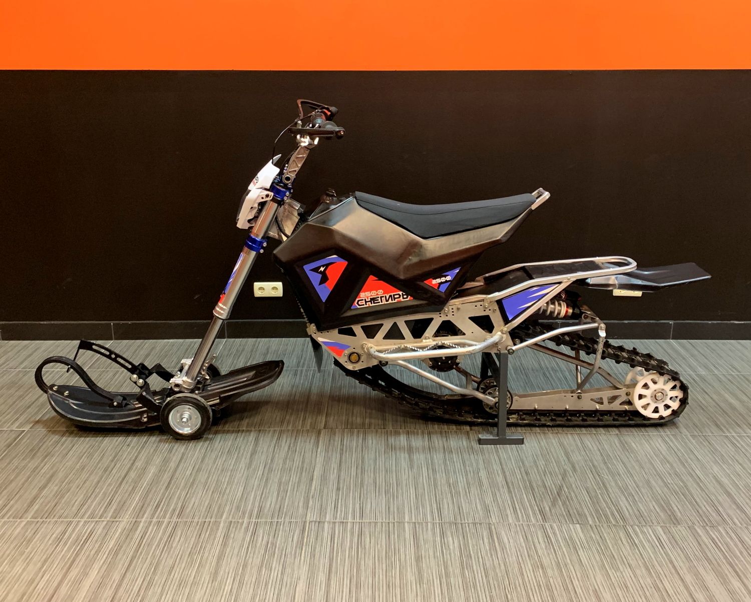 купить Сноубайк Снегирь 2500 50 А/ч